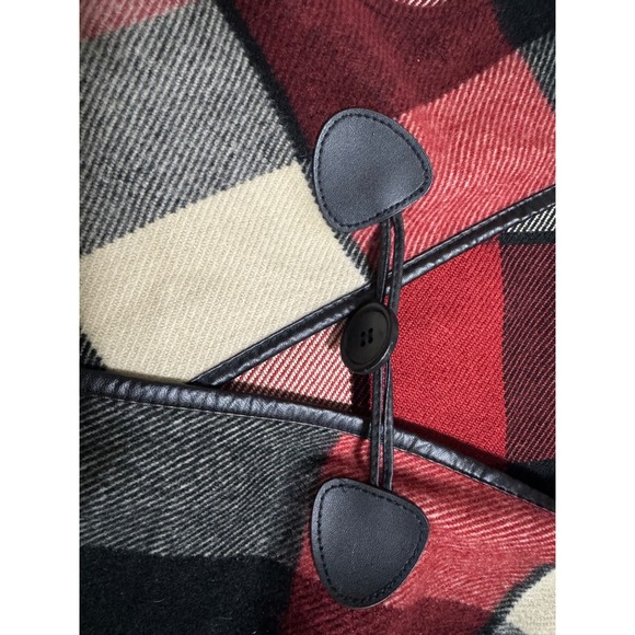Quagga Womens Buffalo Plaid Hooded Poncho Vest Red Black Toggle One Size - Picture 5 of 7